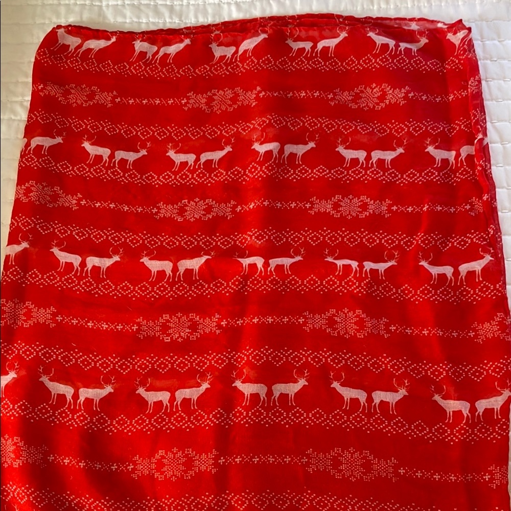 Lou Lou's Festive Red Eternity Skarf with Reindeer Pattern